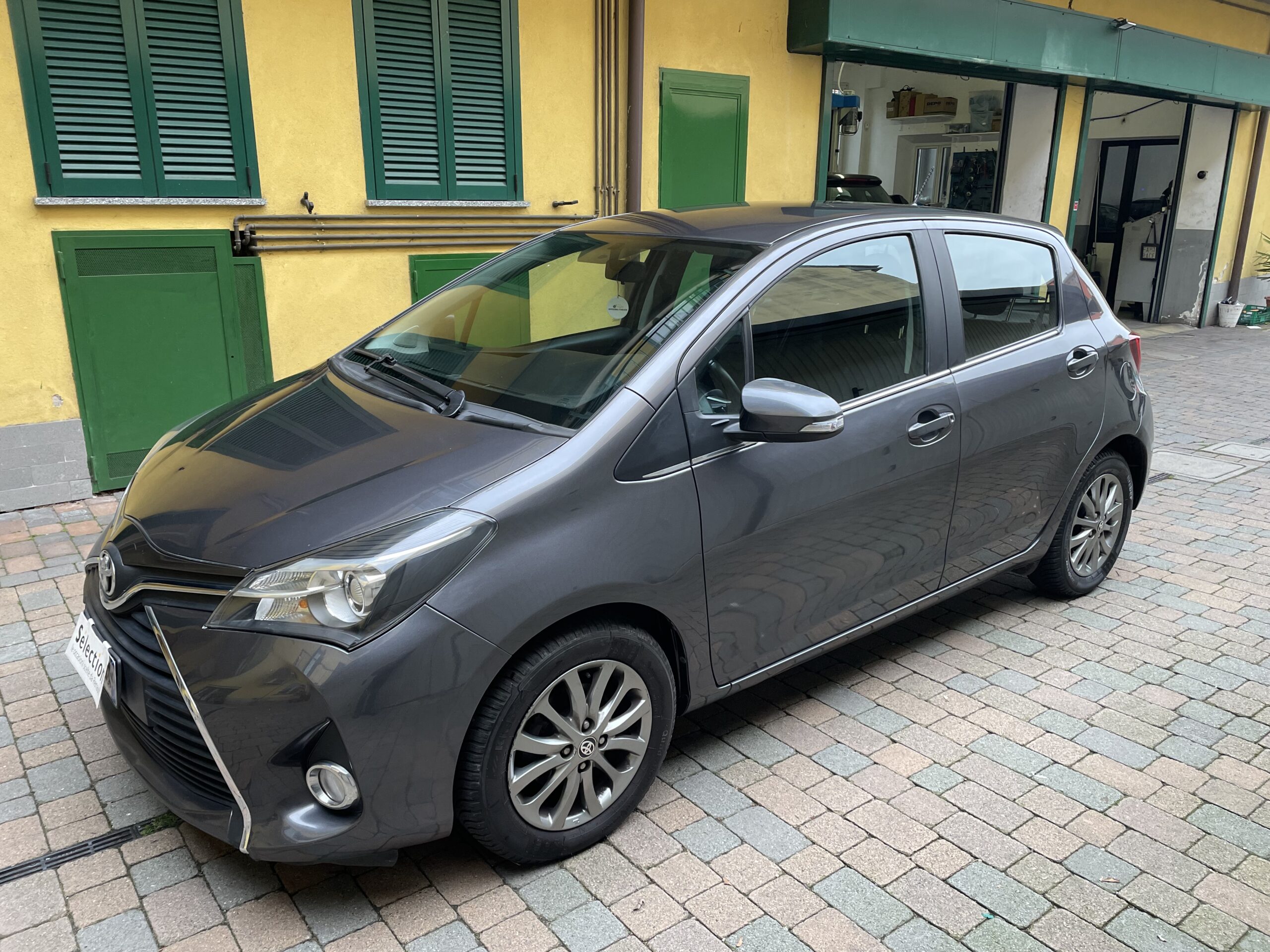 TOYOTA YARIS 1.0 Active 5 porte - immagine 17