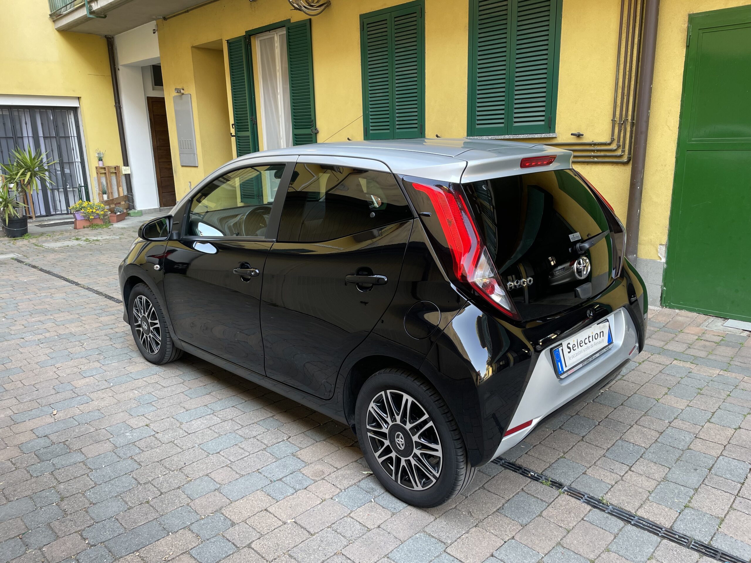 TOYOTA AYGO 1.0 X-clusiv M-mt 72cv - immagine 8