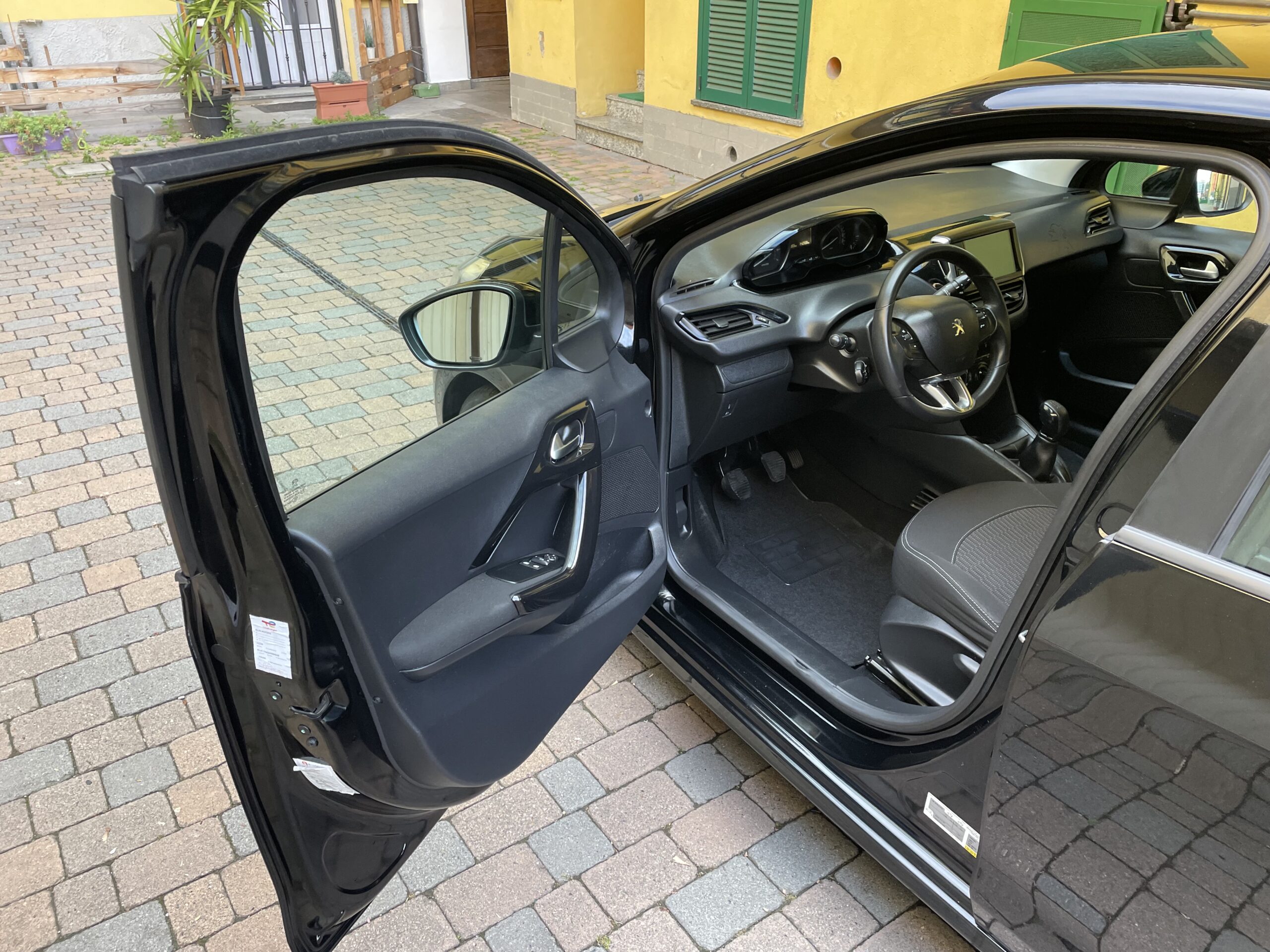 PEUGEOT 208 1.2 Puretech Active 82cv - immagine 2