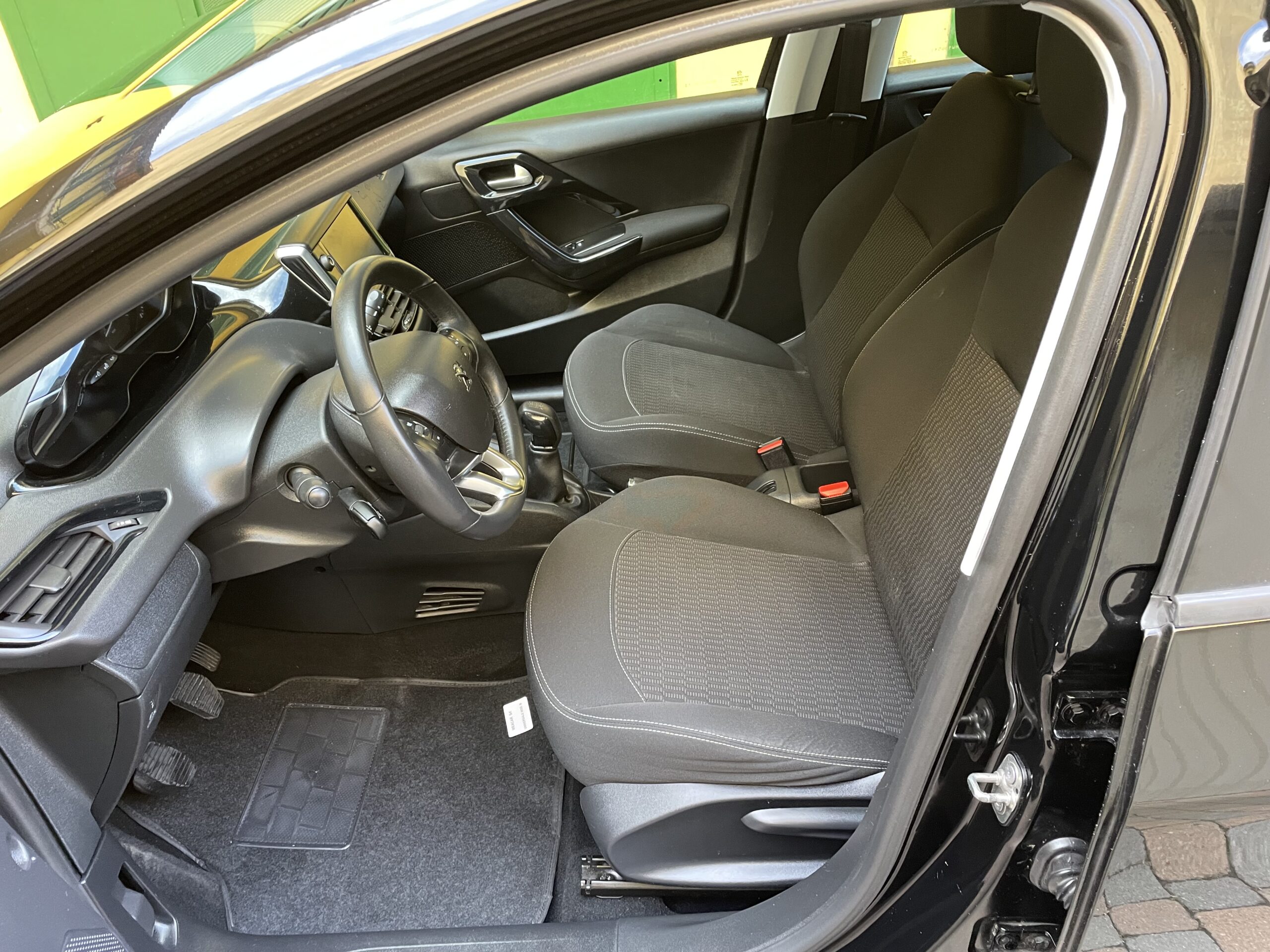 PEUGEOT 208 1.2 Puretech Active 82cv - immagine 20