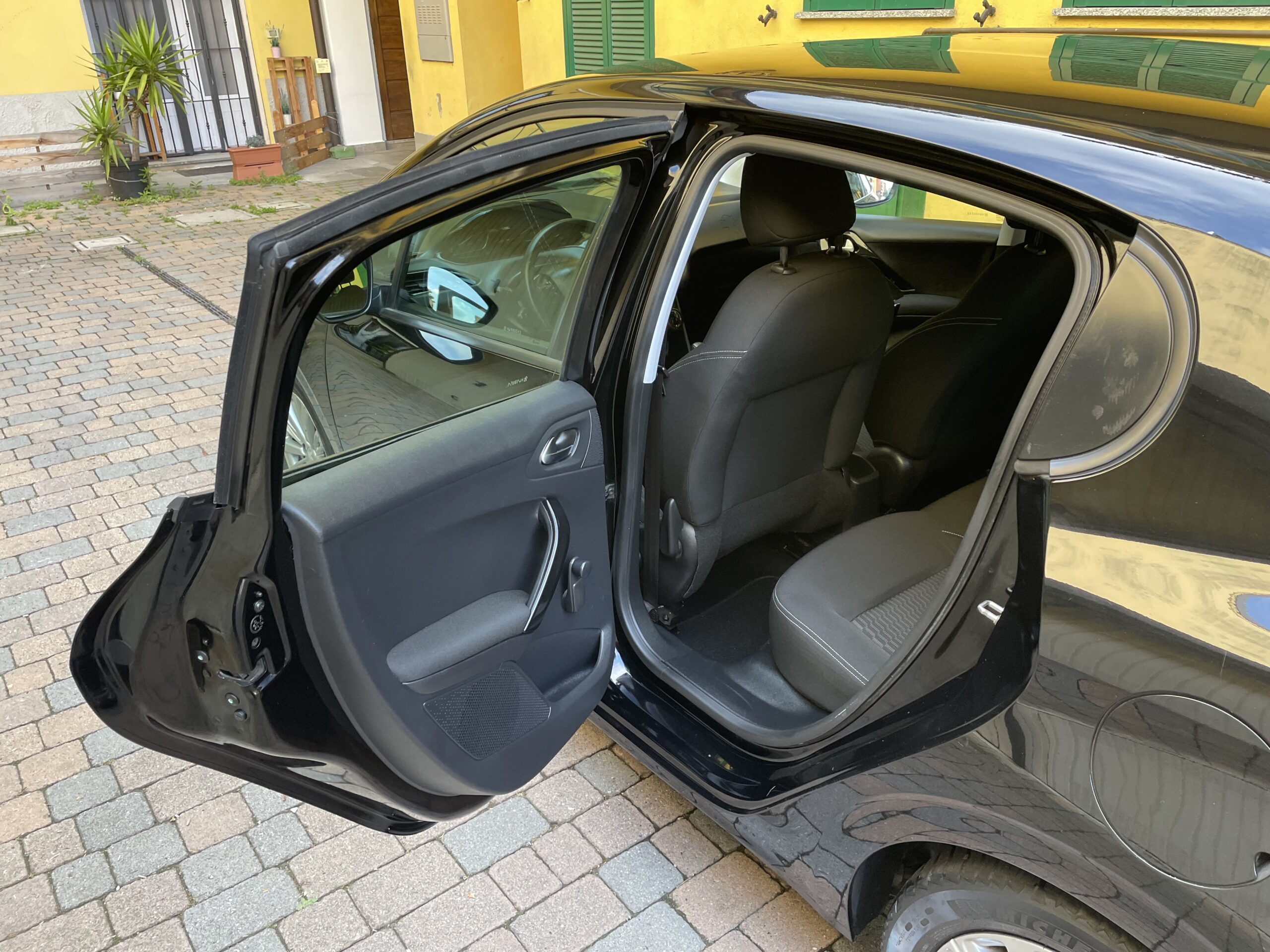 PEUGEOT 208 1.2 Puretech Active 82cv - immagine 18