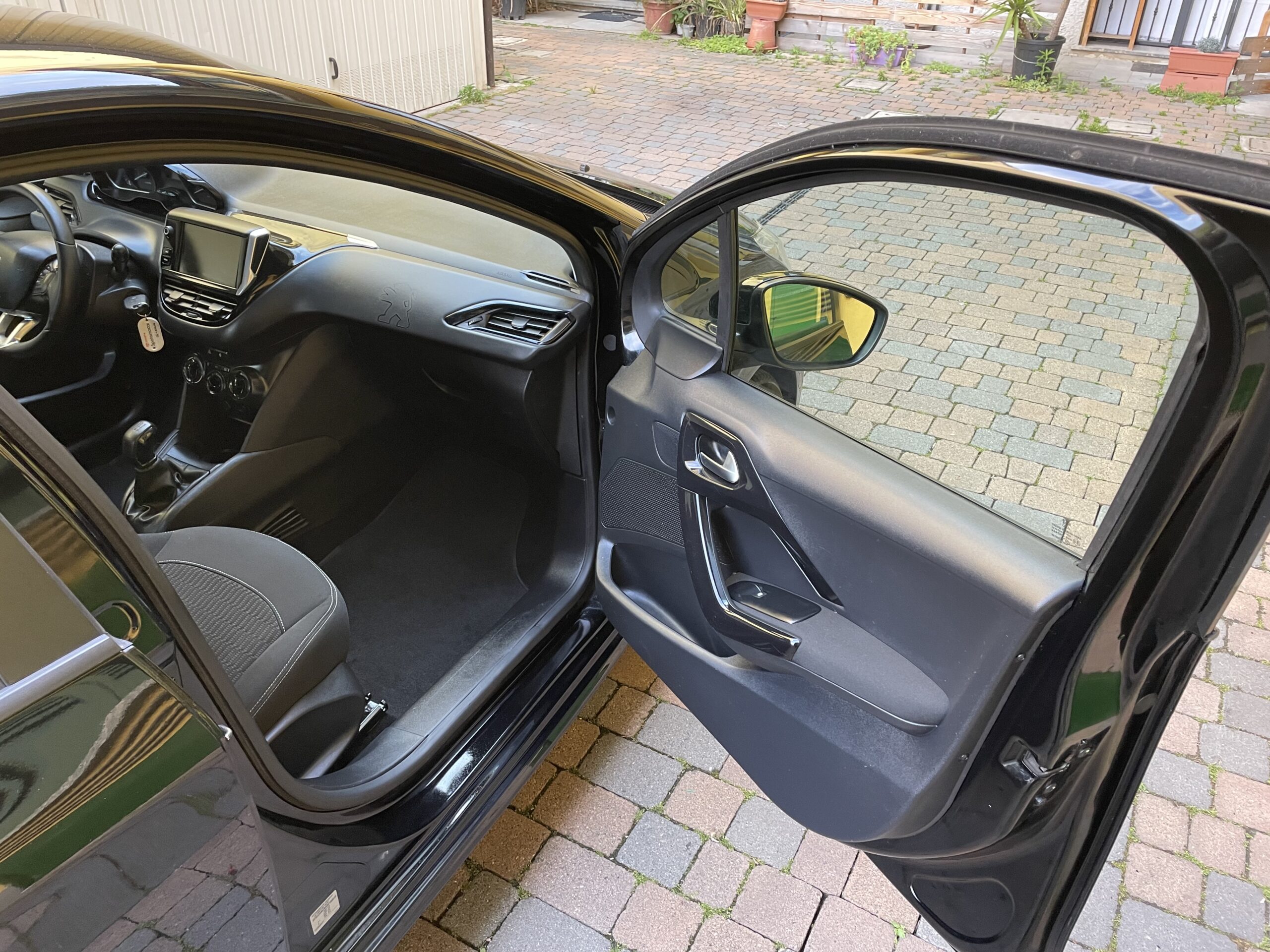 PEUGEOT 208 1.2 Puretech Active 82cv - immagine 9