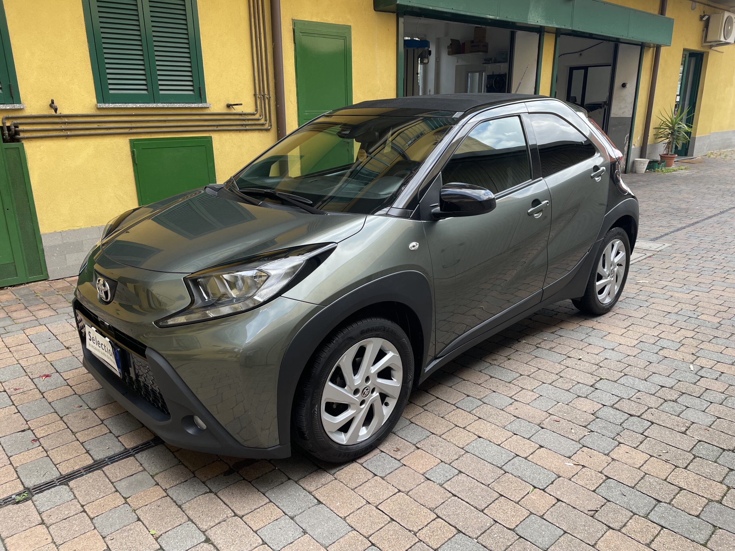 TOYOTA AYGO X 1.0 TREND AIR 72cv s-cvt - immagine 19