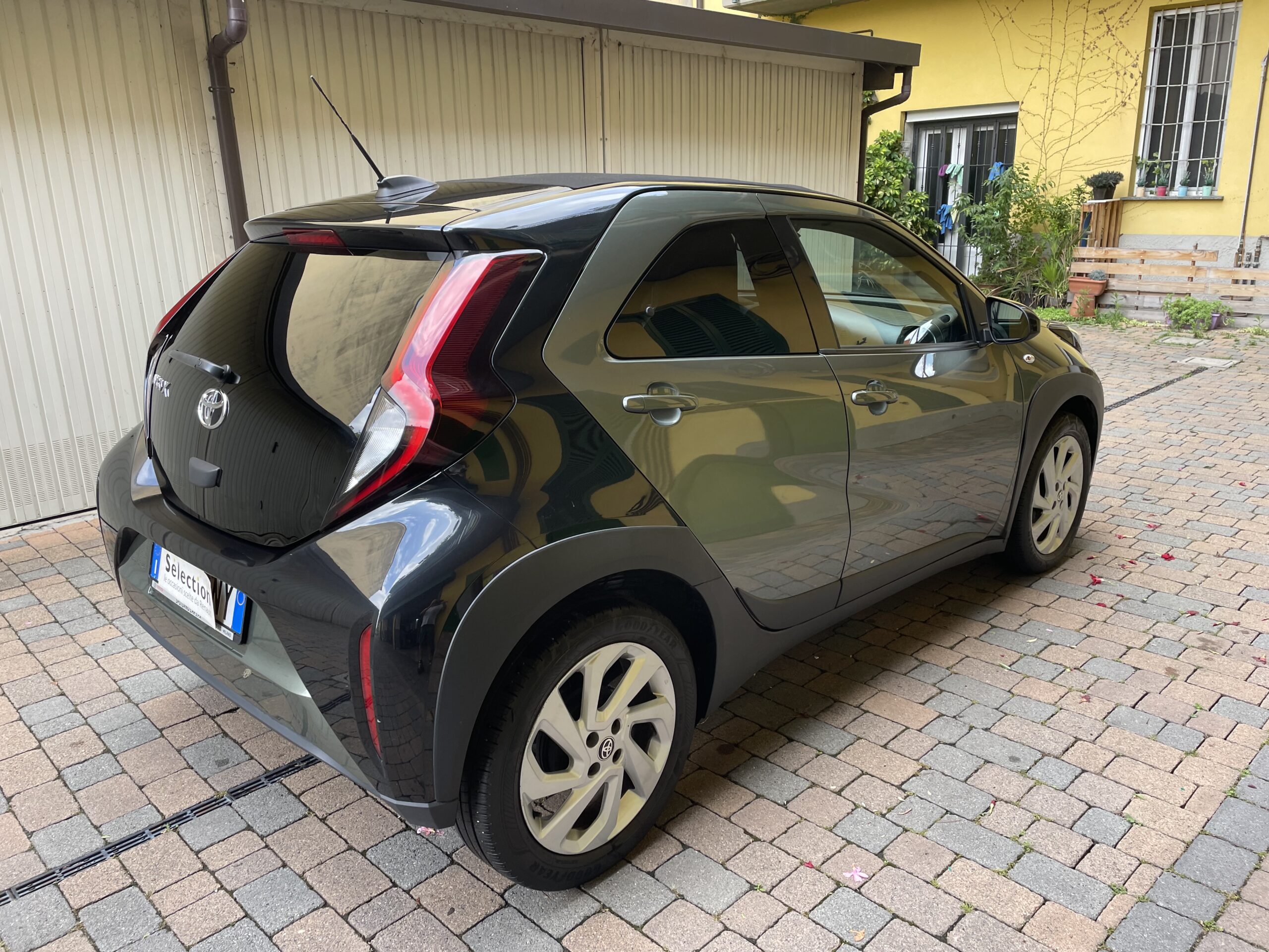 TOYOTA AYGO X 1.0 TREND AIR 72cv s-cvt - immagine 8