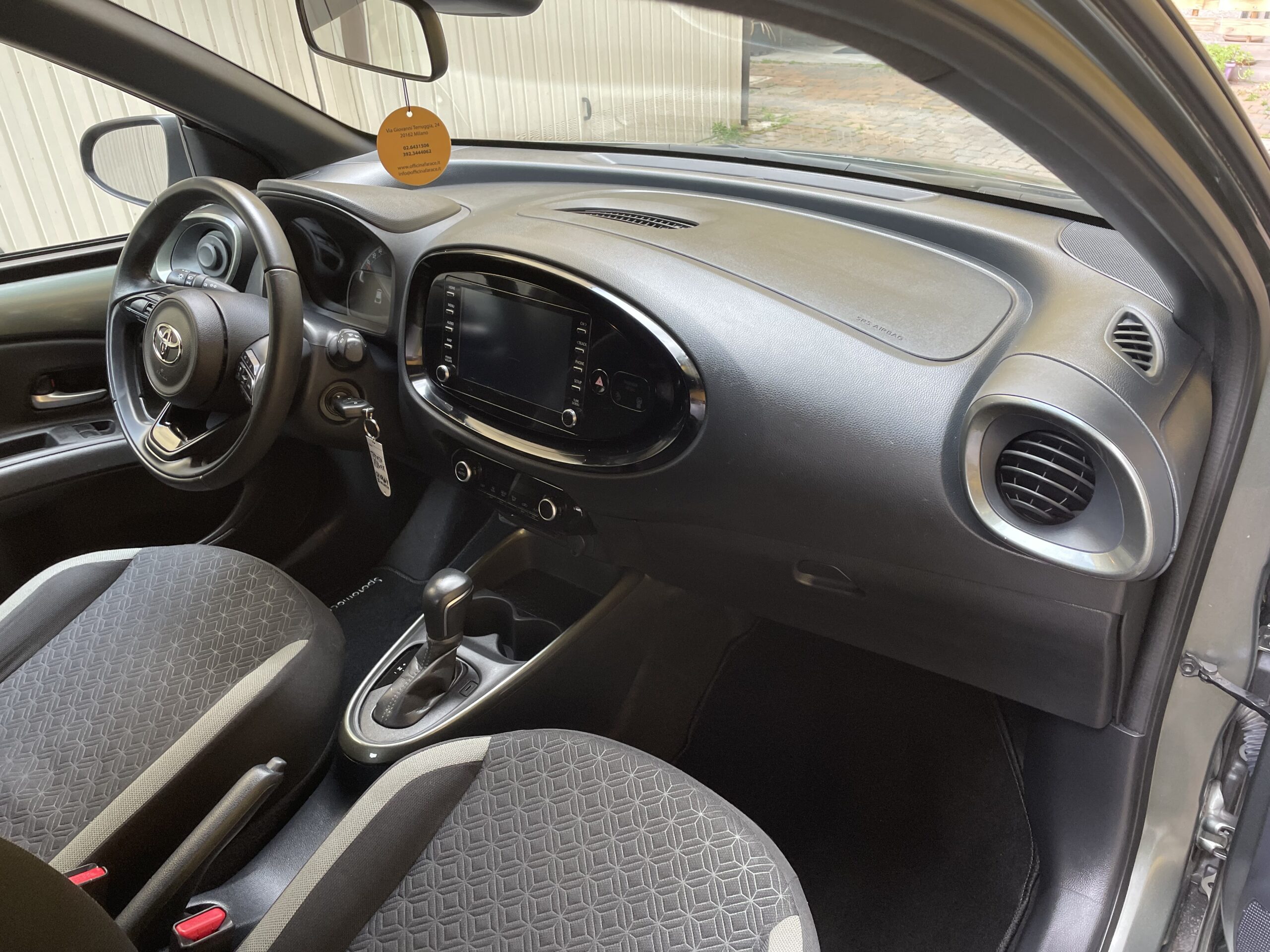 TOYOTA AYGO X 1.0 TREND AIR 72cv s-cvt - immagine 3