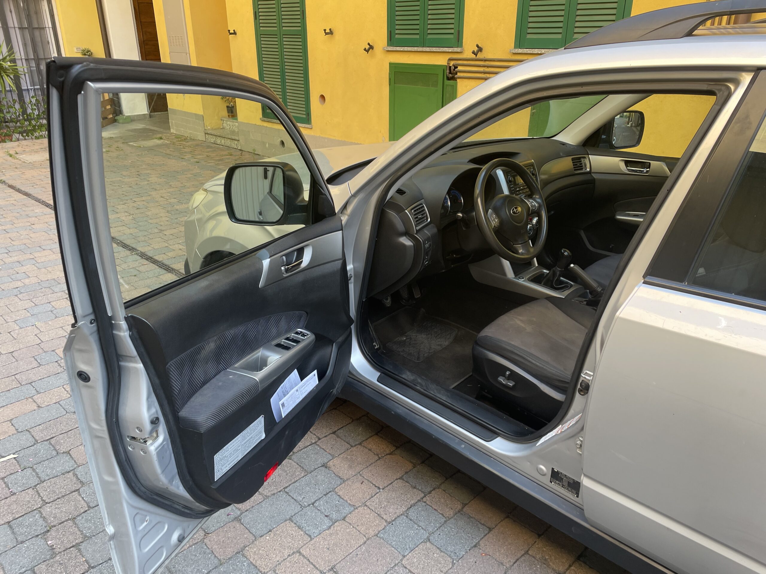 SUBARU FORESTER 2.0 XS Bi Fuel auto per commercianti - immagine 3
