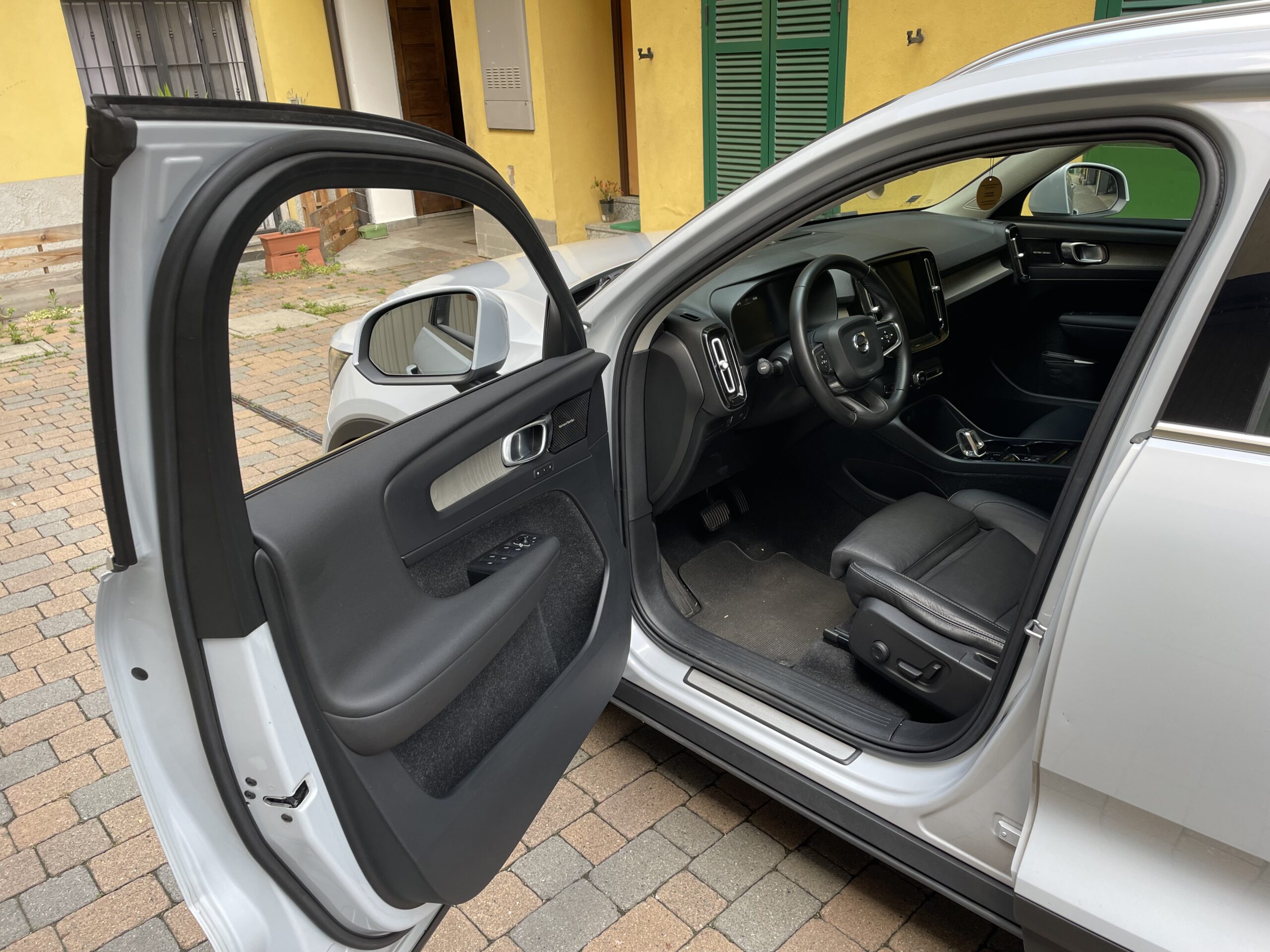 VOLVO XC40 2.0 t4 Inscription Awd Geartronic - immagine 15