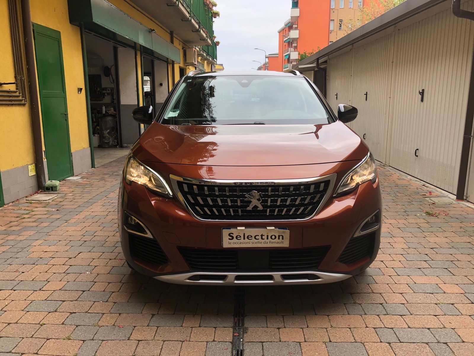 PEUGEOT 3008 1.2 PURETECH ALLURE
