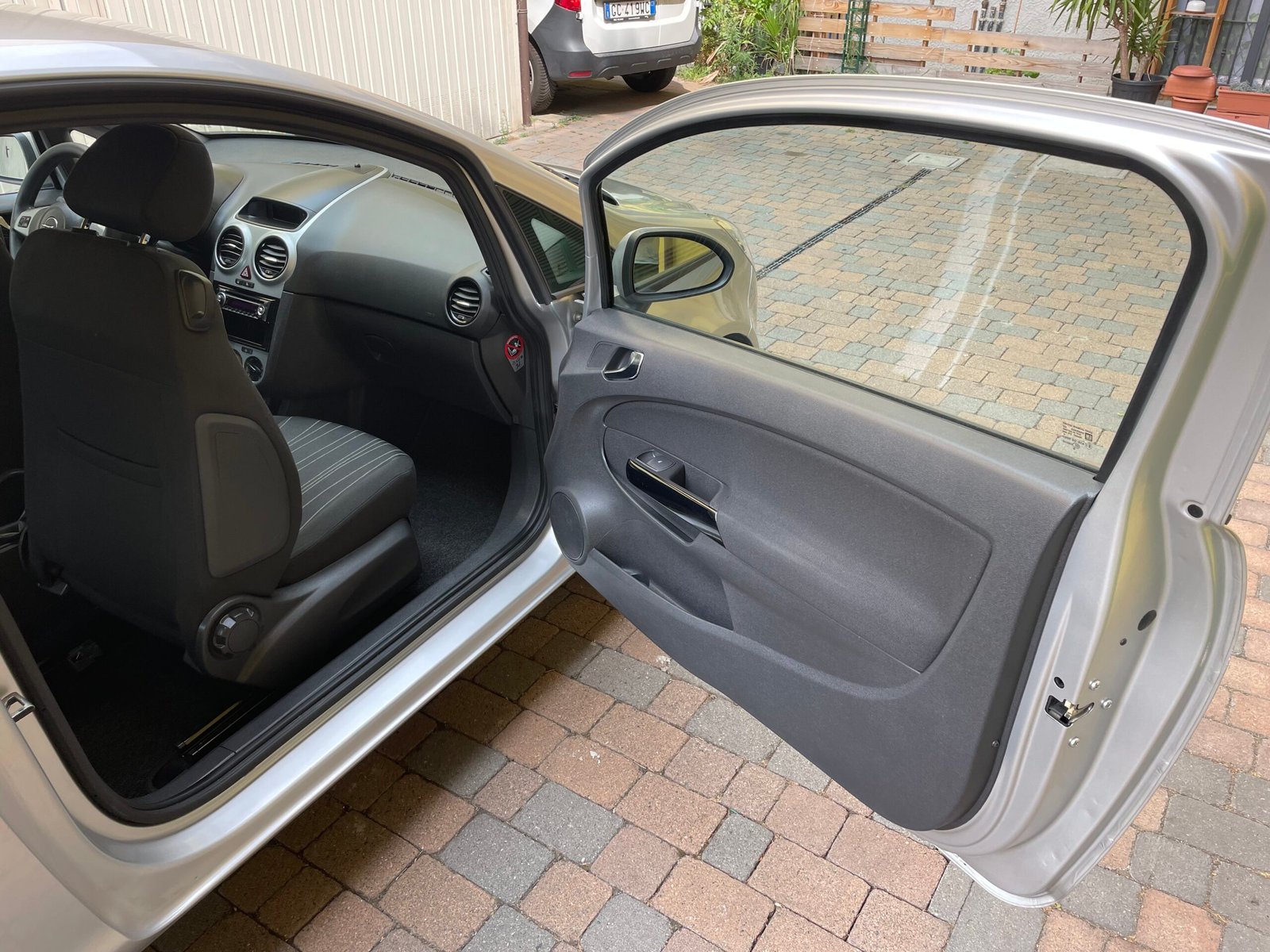 OPEL CORSA 1.2 3P - immagine 4