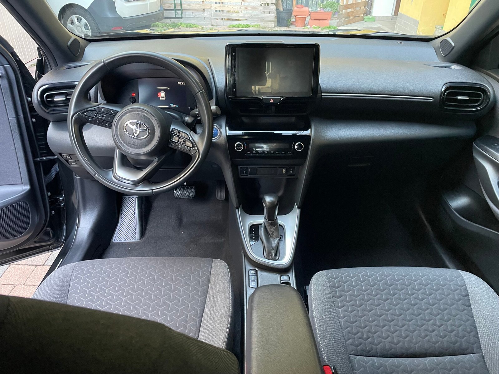 TOYOTA YARIS CROSS 1.5H TREND 116CV - immagine 11