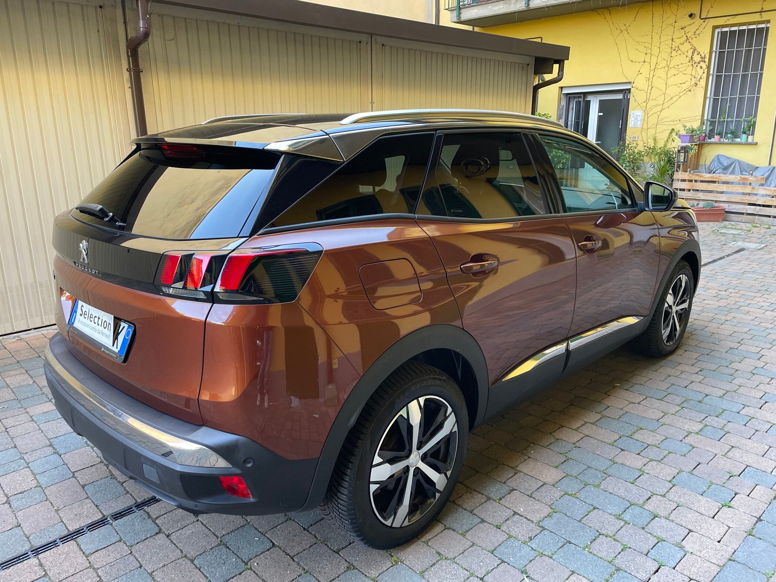 PEUGEOT 3008 1.2 PURETECH ALLURE - immagine 13