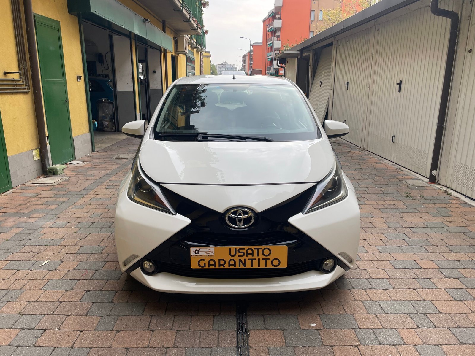 TOYOTA AYGO 1.0 X-PLAY