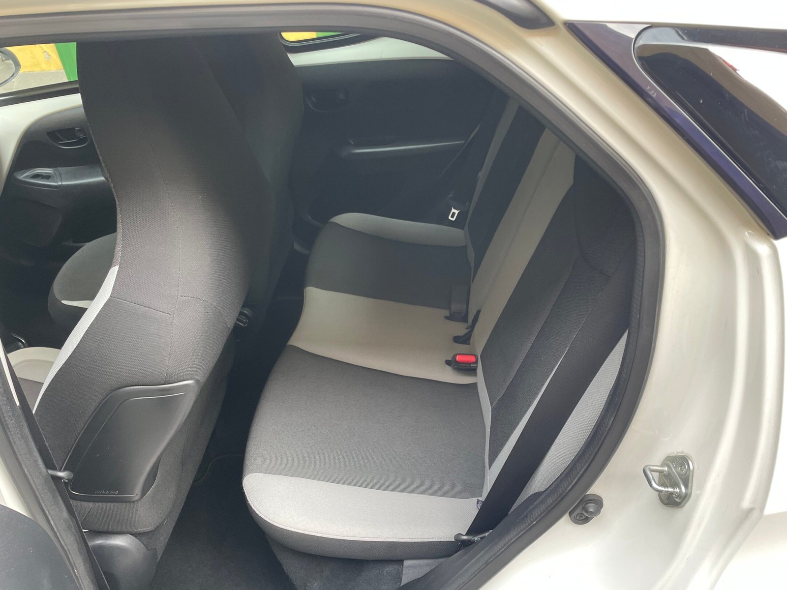TOYOTA AYGO 1.0 X-PLAY - immagine 10