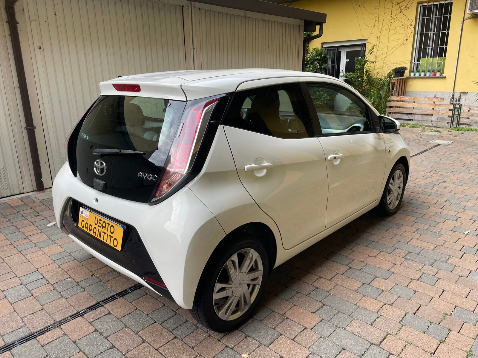 TOYOTA AYGO 1.0 X-PLAY - immagine 14