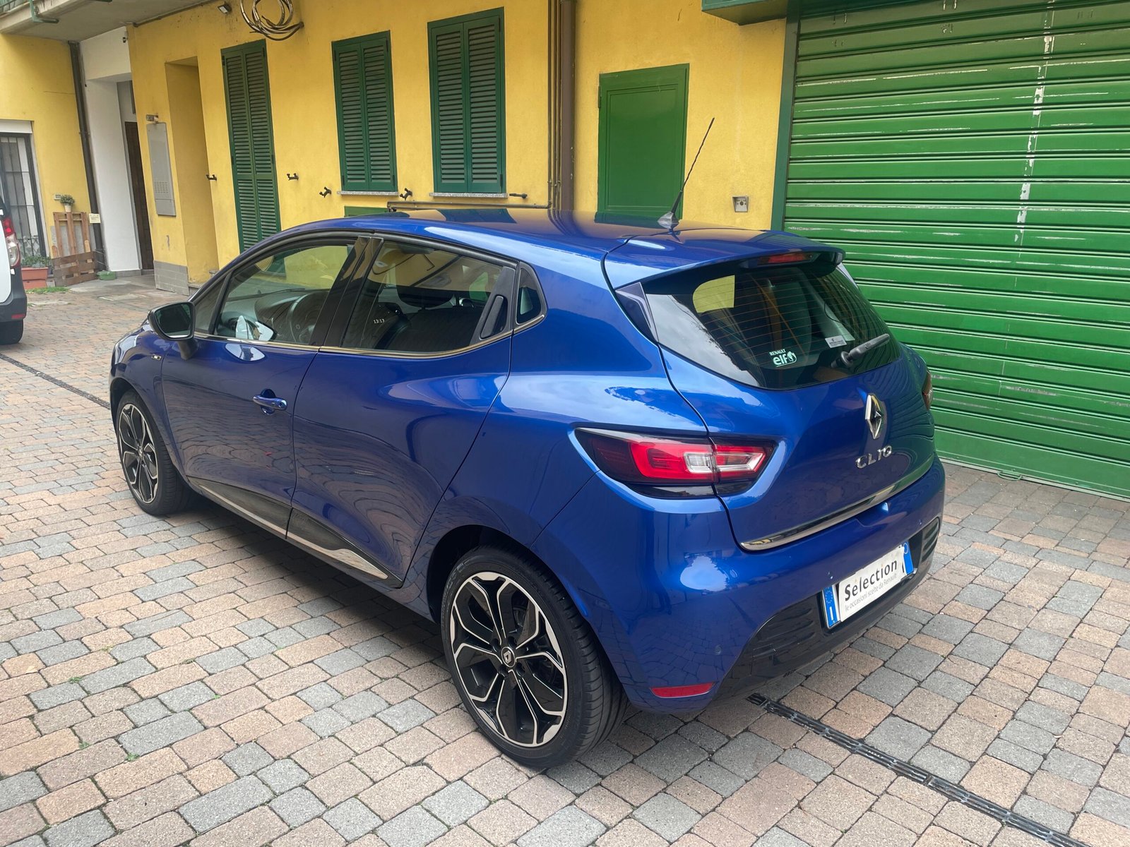 RENAULT CLIO 0.9 TCE MOSCHINO INTENS 90CV - immagine 13