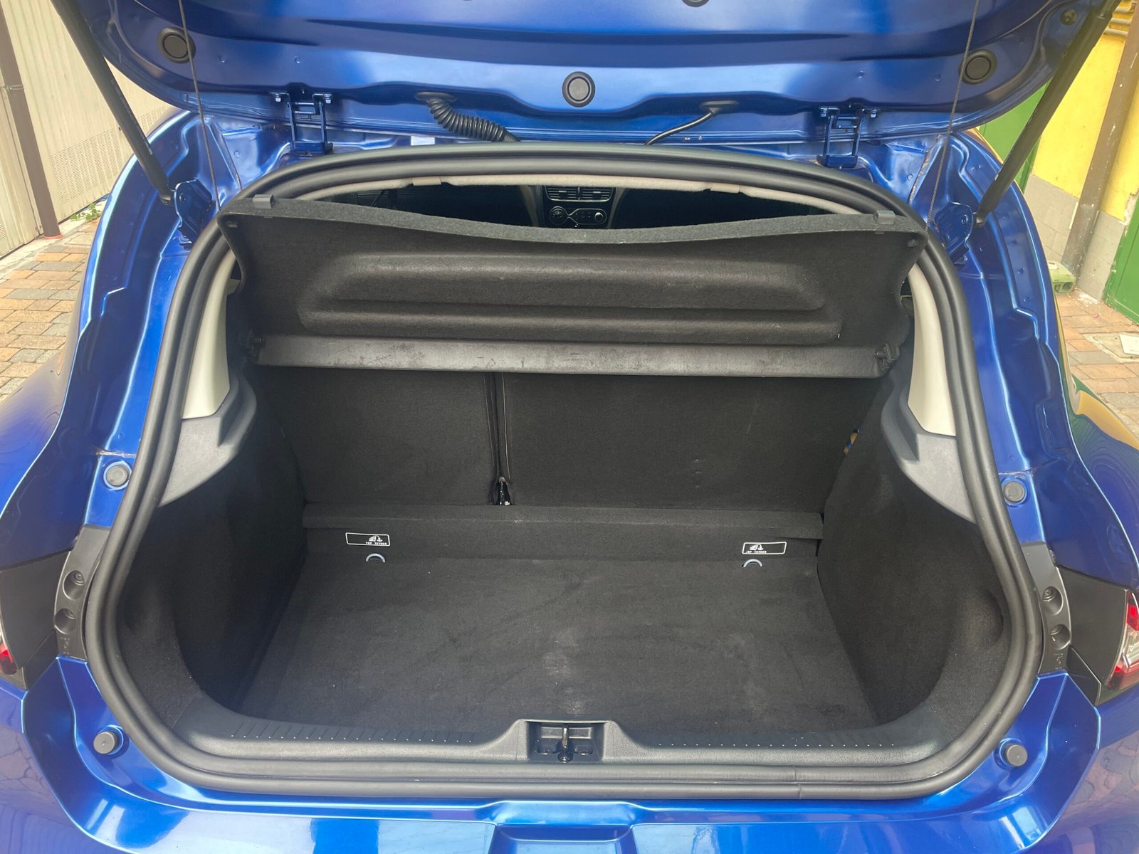 RENAULT CLIO 0.9 TCE MOSCHINO INTENS 90CV - immagine 15